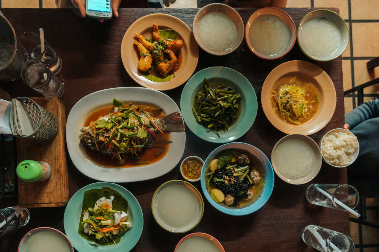 All the dishes you can order at Aroy One Baht Restaurant in Lampang, Thailand.